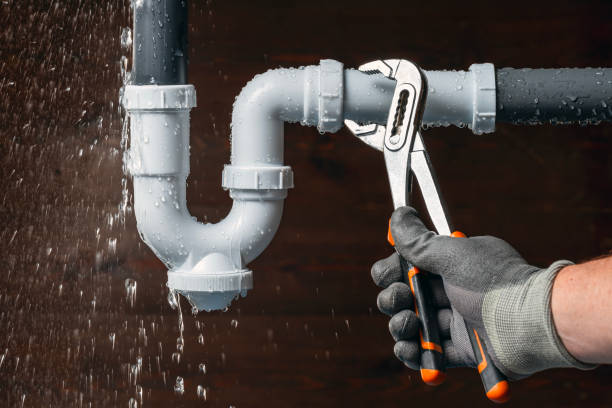 Professional Leak Detection technician working in Vaughn, WA